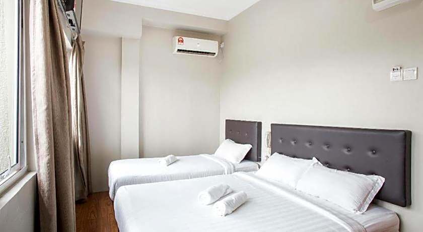 Moment Hotel
