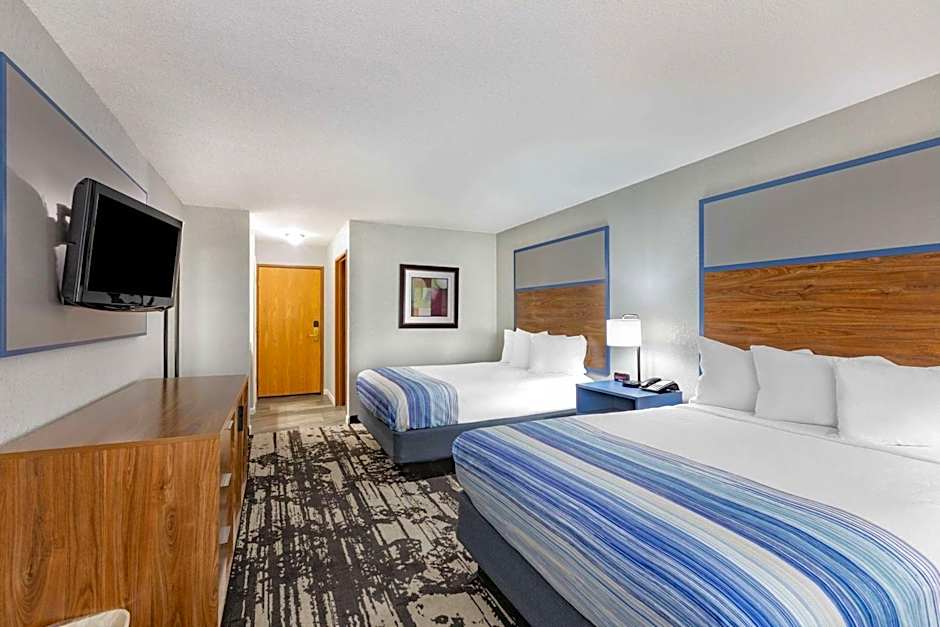 AmericInn by Wyndham Pella