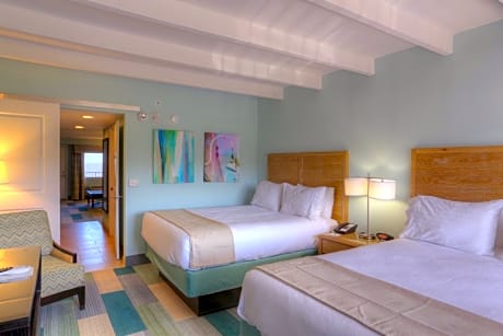 Queen Suite with Two Queen Beds- Oceanfront