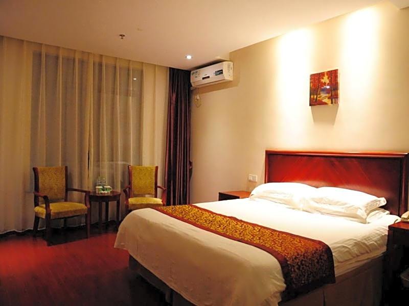 GreenTree Inn Jiangsu Yancheng Dongtai Jianggang Yingbin Road Gangcheng Avenue Business Hotel