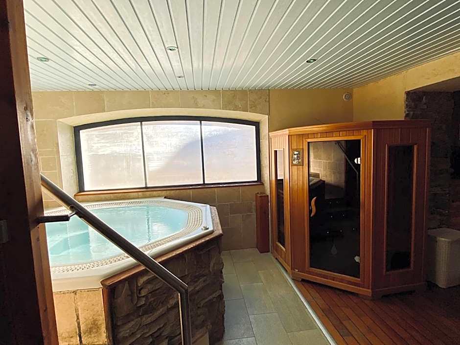 Logis Hôtel & Spa Les Autanes