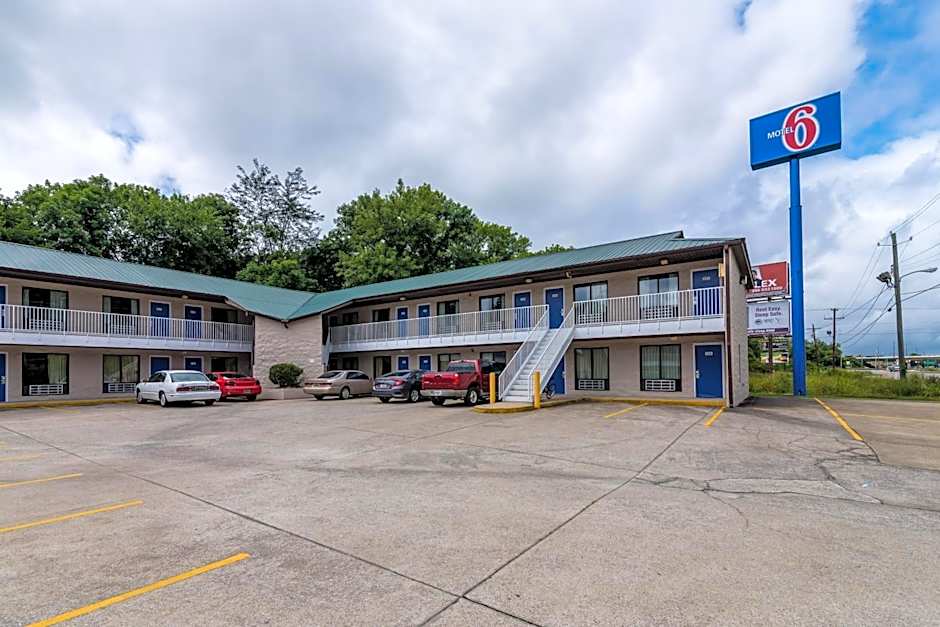 Motel 6-Attalla, AL