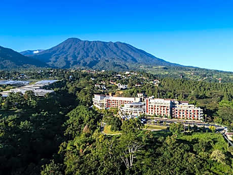 Pesona Alam Resort & Spa