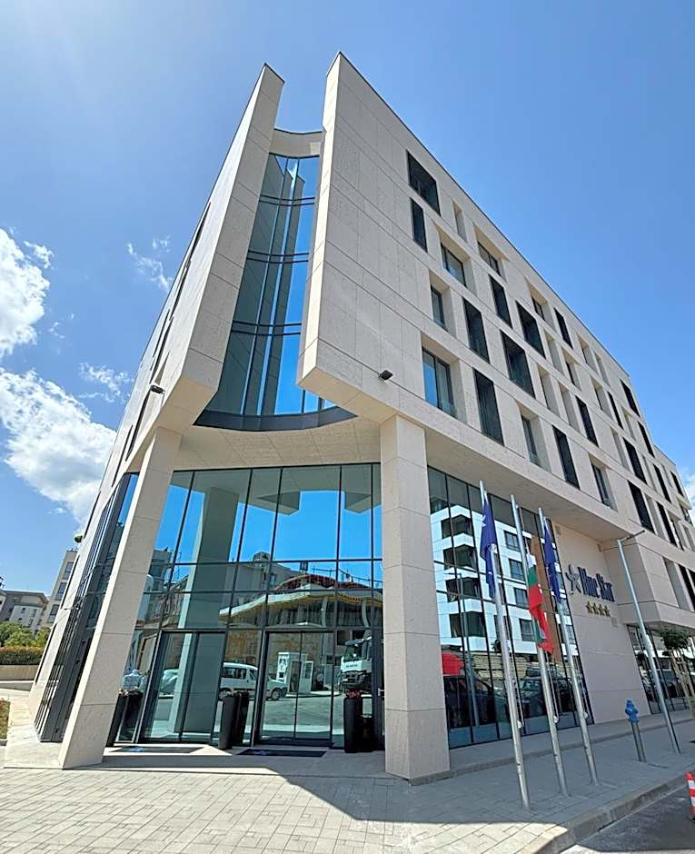 Blue Star Luxury Hotel