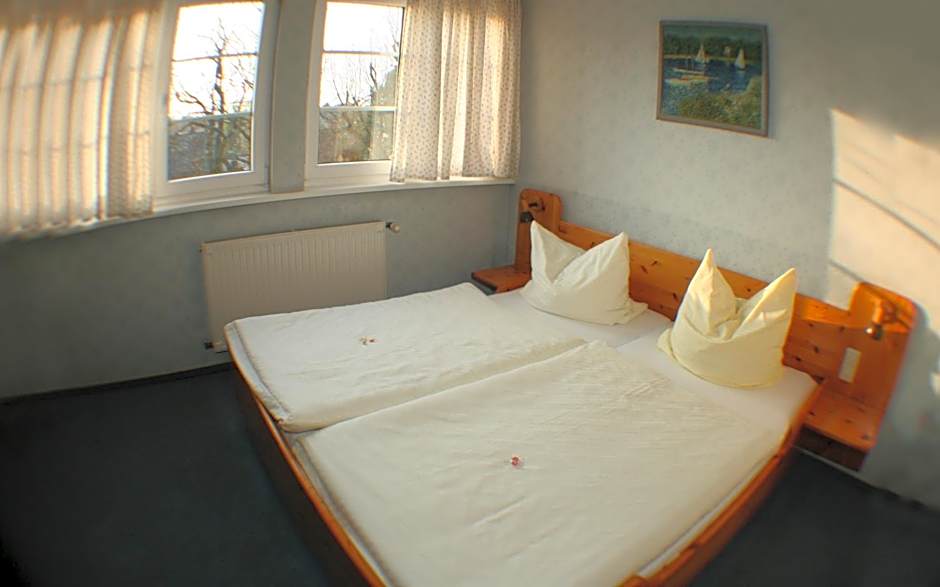 Landgasthof zur krummen Linde