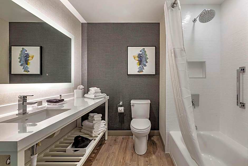 Cambria Hotel Manchester South Windsor