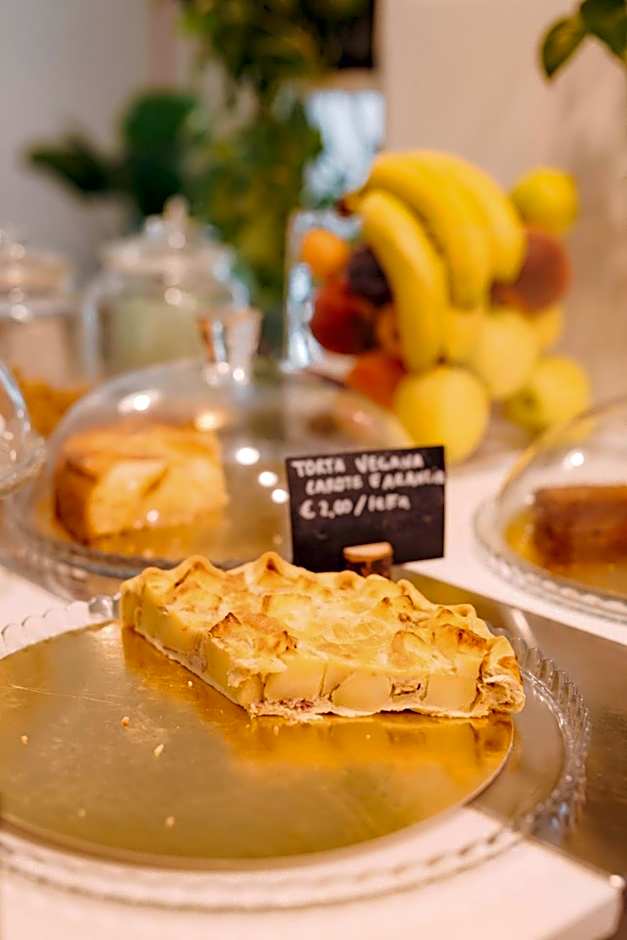 Tomato Urban Retreat