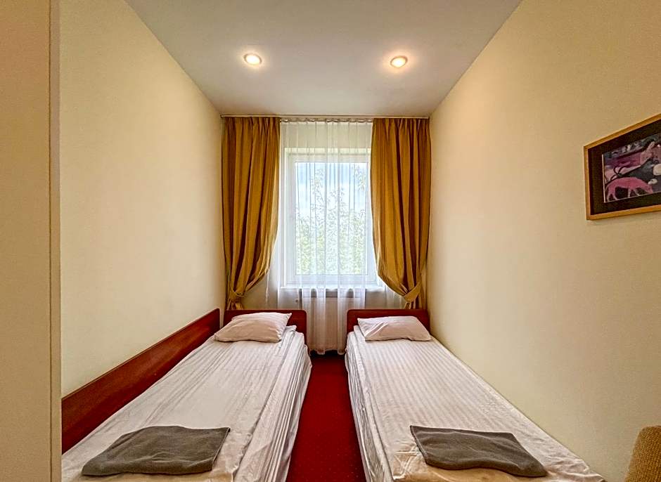 Fry House Hostel - 15min to Dworzec Zachodni, 5min to Klub Progresja