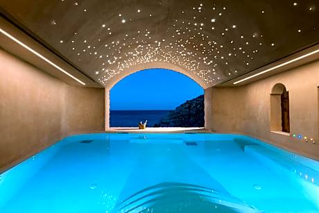 Stone Luxury Suites - Adults Only