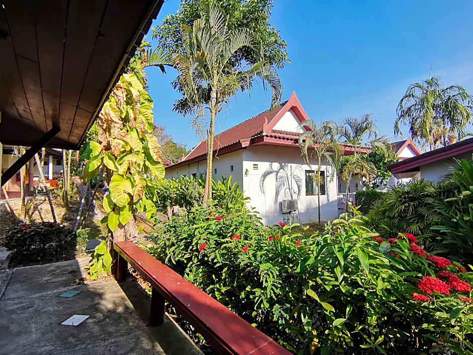 Holiday Villa, Lanta