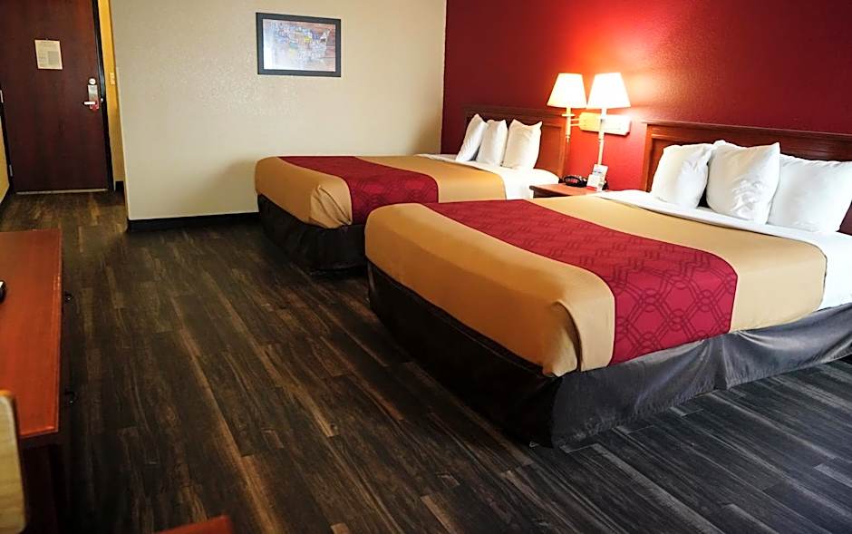 Econo Lodge Inn & Suites Kearney South
