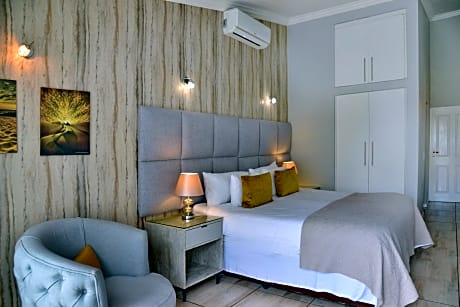 Luxury Room Upstairs