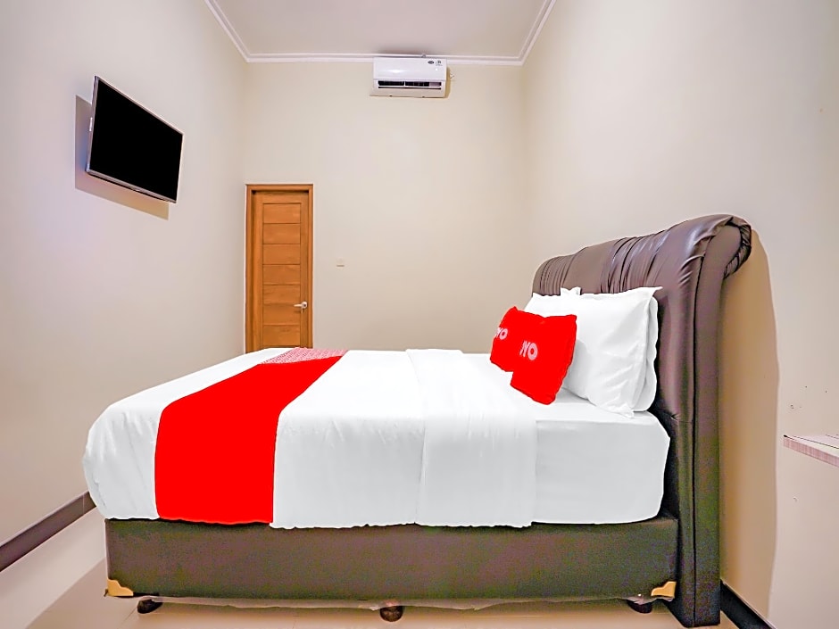 OYO 90210 Kenari House Syariah