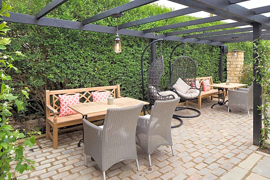 The Sheep on Sheep Street Hotel