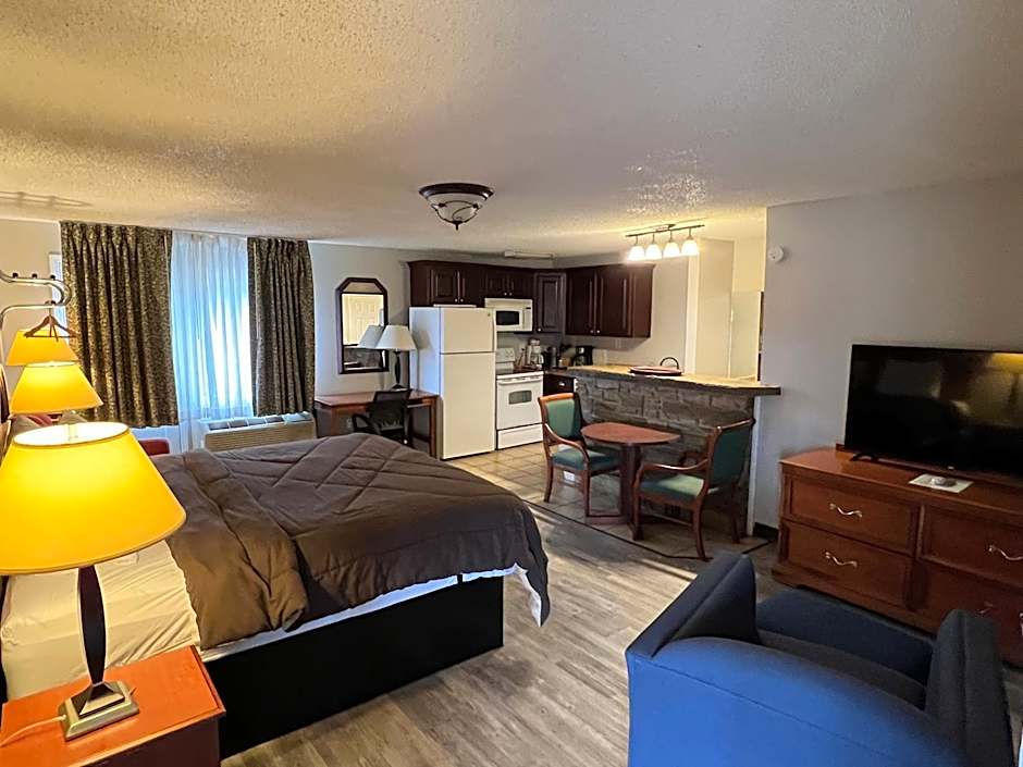 Ozark Inn & Suites