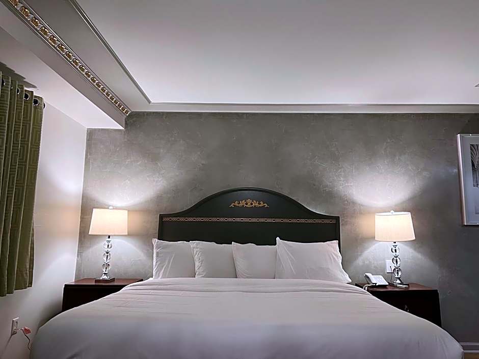 Chateau Suites