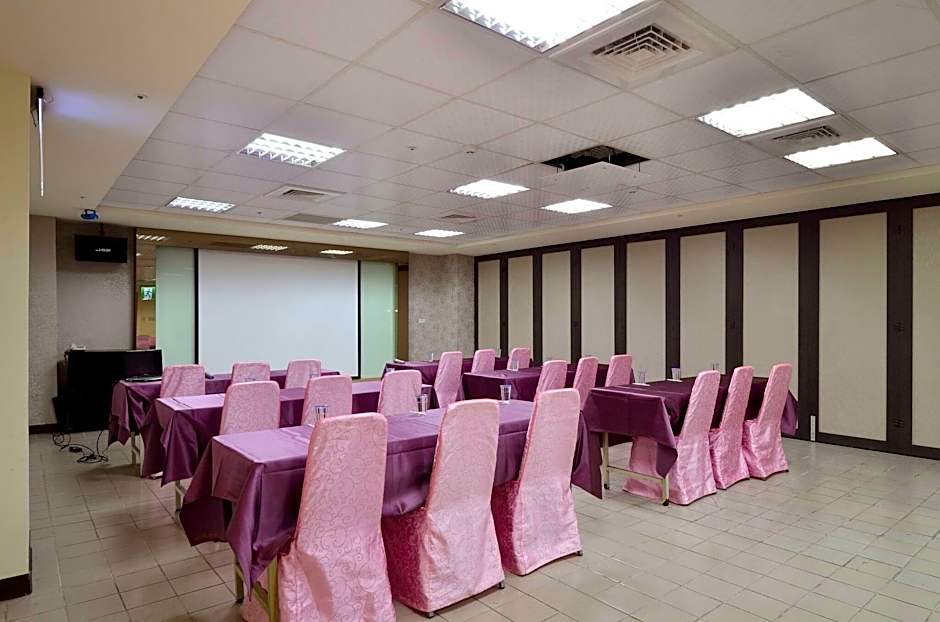 Ever Delightful Business Hotel
