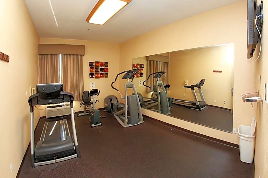 Ramada by Wyndham Fresno Northwest
