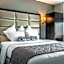 Umbrella Hotel Bronx