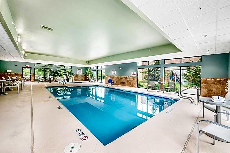 Holiday Inn Express - Delafield By IHG