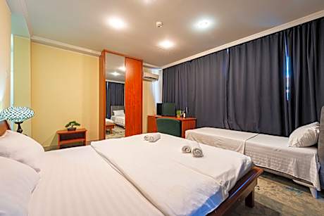 Triple Room with Balcony