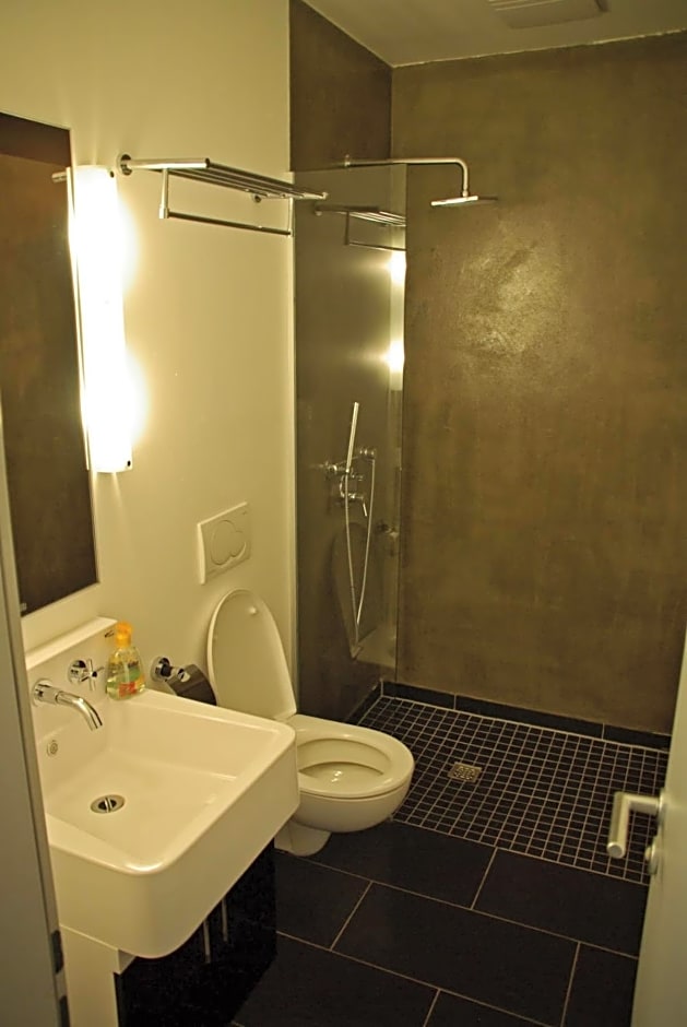 Five Elements Hostel