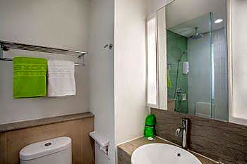 Maxonehotels At Tidar Surabaya