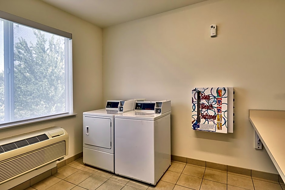 Holiday Inn Express Hotel & Suites Medford-Central Point, an IHG Hotel