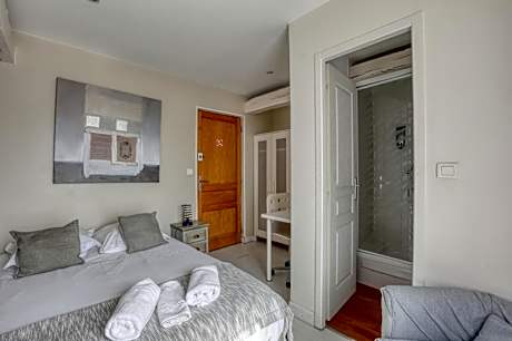 Double Room with Private Bathroom - "Iriska"