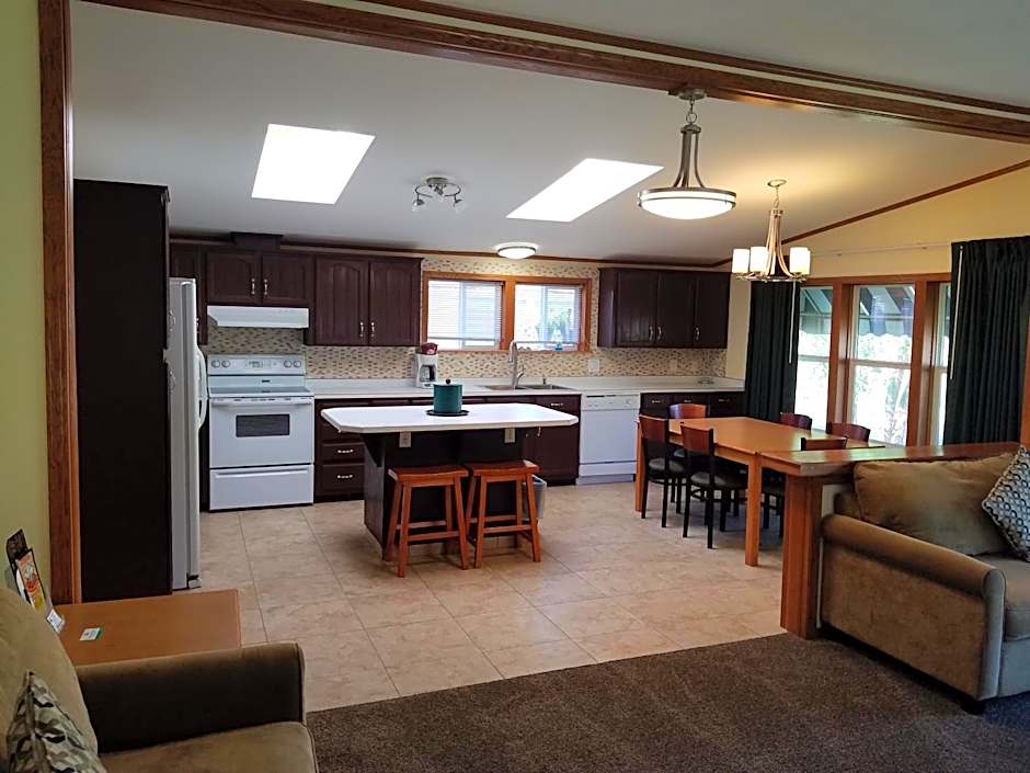 Black Hawk Motel & Suites