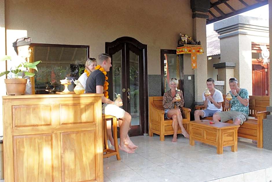 Kubu Padi Wooden House