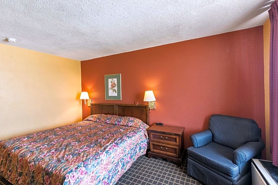 Econo Lodge Inn & Suites Orangeburg