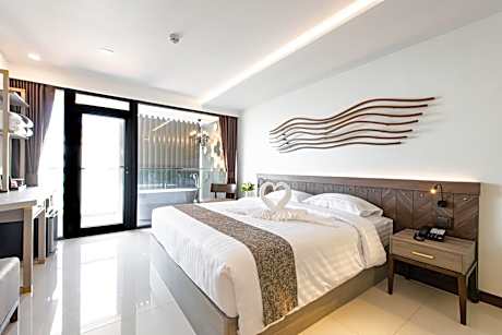 Deluxe Double Room with Sea View