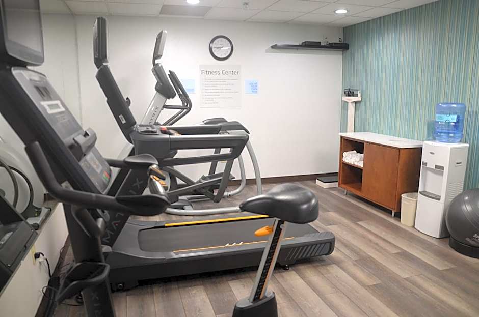 Holiday Inn Express Hotel & Suites Memphis/Germantown By IHG