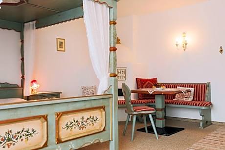 Deluxe Double Room with Bath