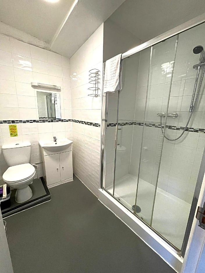 The Crown And Cushion