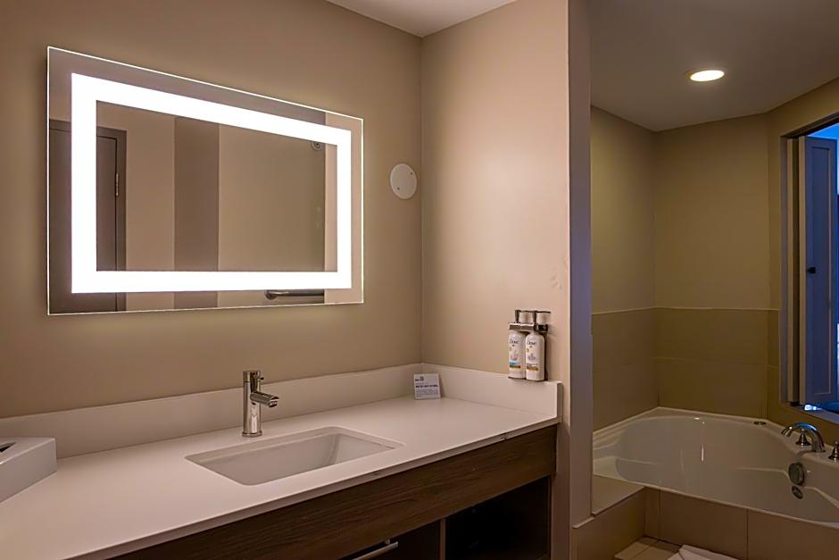 Holiday Inn Express Hotel & Suites Brockville By IHG