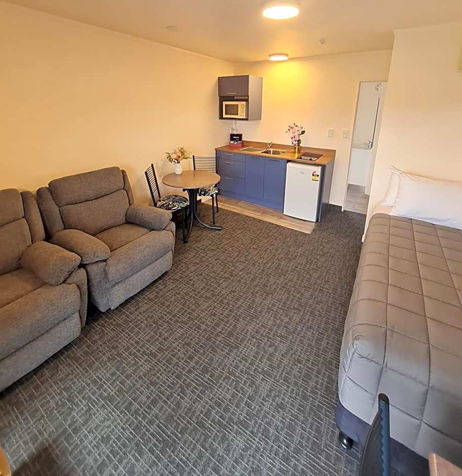 Avenue Heights Motel