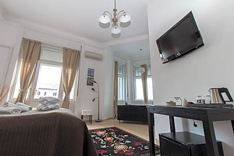 Deluxe Double or Twin Room with River View
