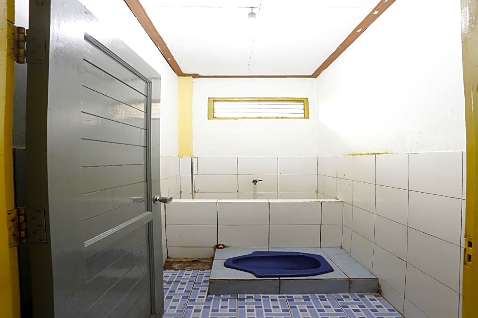 SPOT ON 92529 Penginapan Wisma Bintang Syariah Near MTs Al Ma'arif Kota Bangun