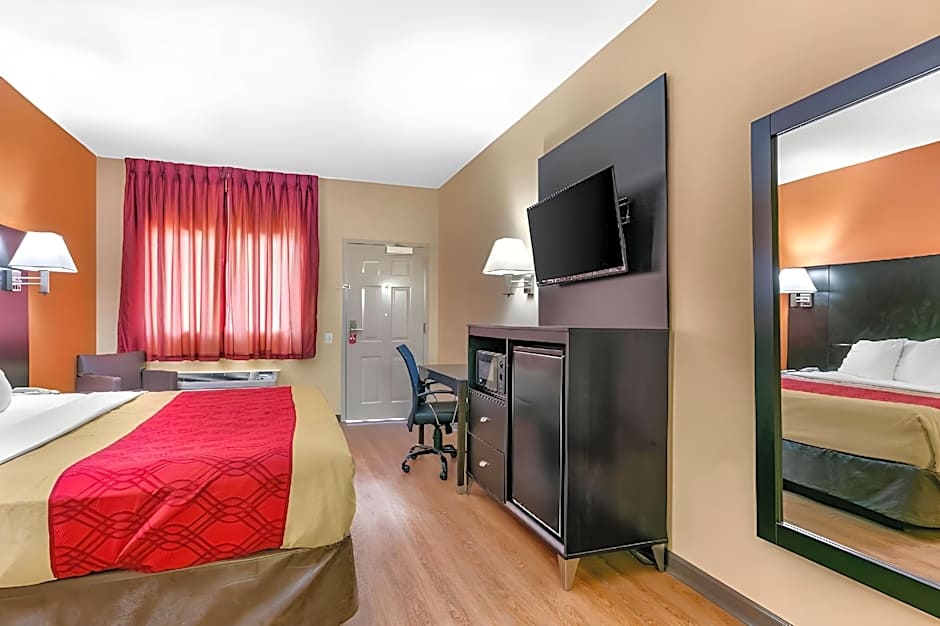 Econo Lodge Inn & Suites Northport