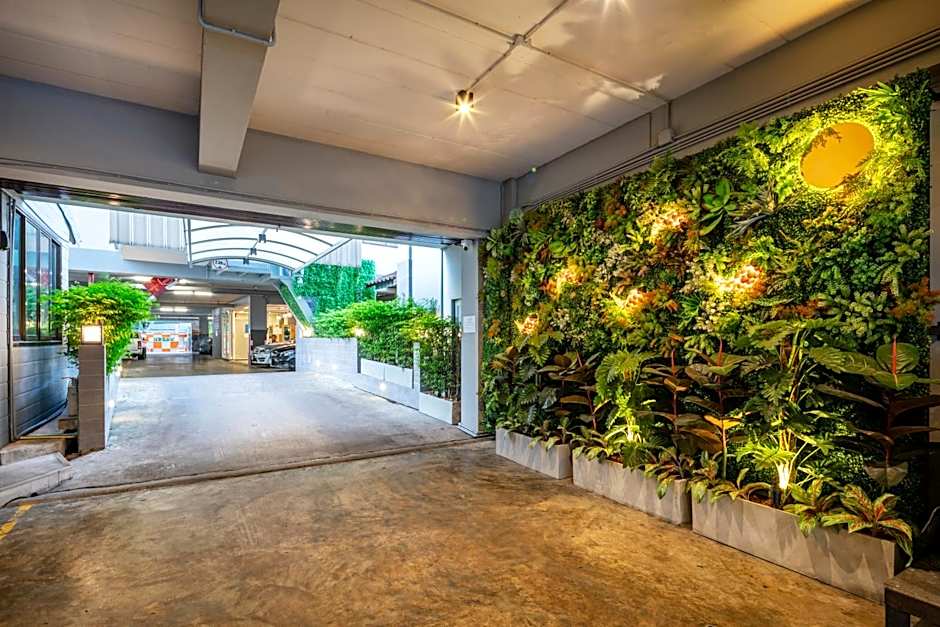 Penyos Mansion (Long Stay)