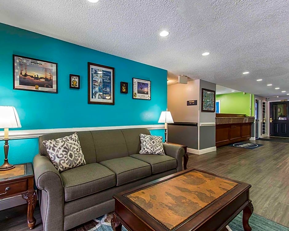 Suburban Extended Stay Hotel Pensacola – Pensacola, FL