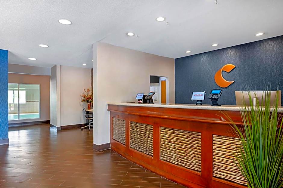 Comfort Inn & Suites North Greenfield