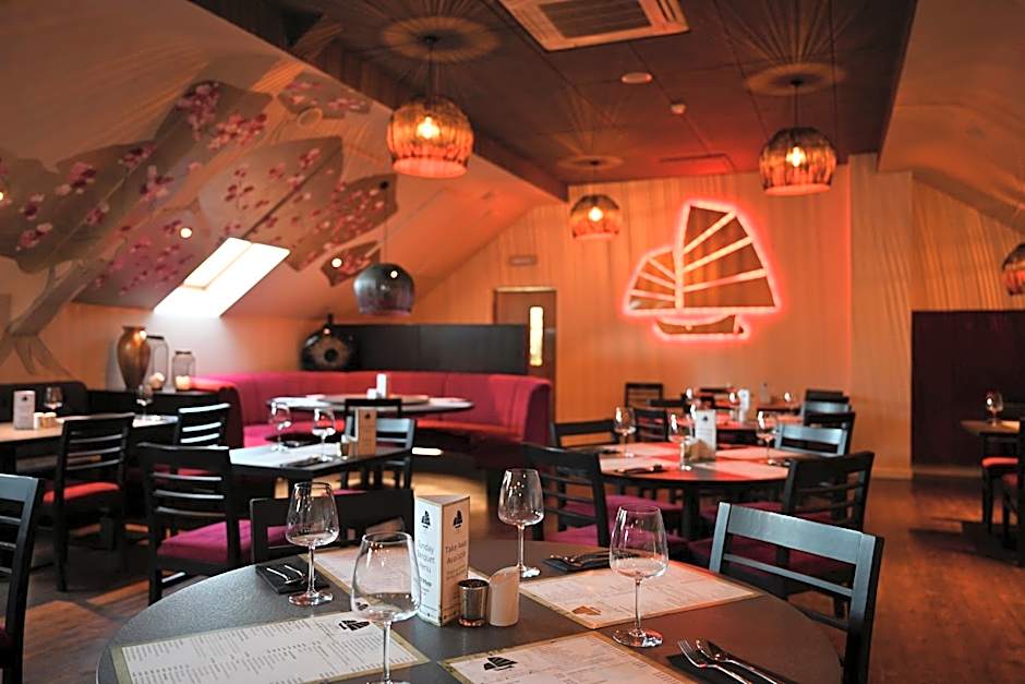 Rooms at The Dressers Arms