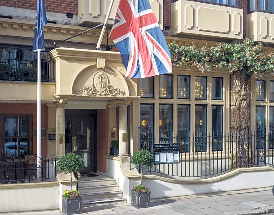 The Capital Hotel, Apartments & Townhouse
