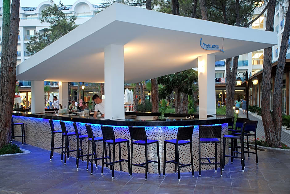 Maya World Hotel Side