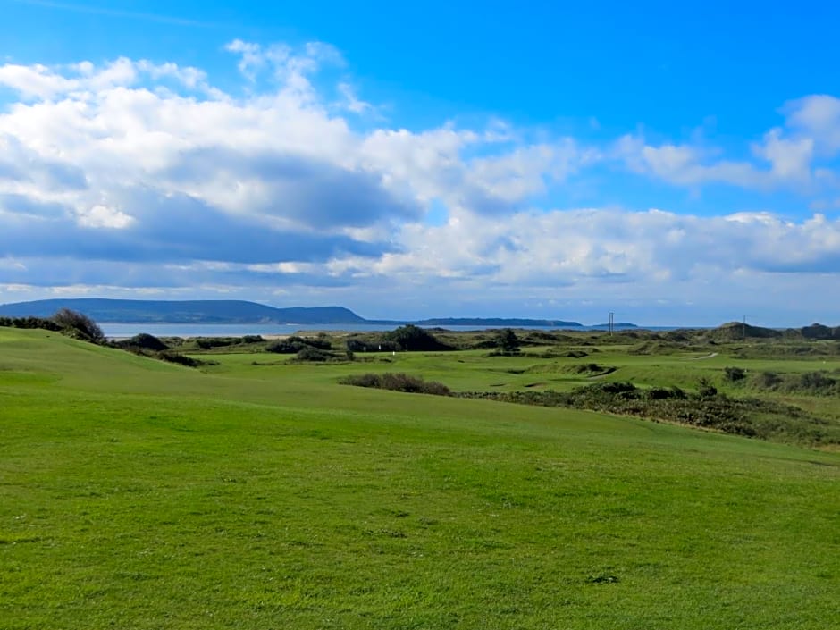 Four seasons Guest House