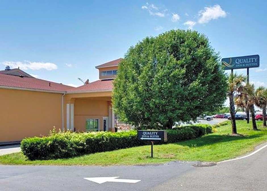 Quality Inn & Suites Monroe