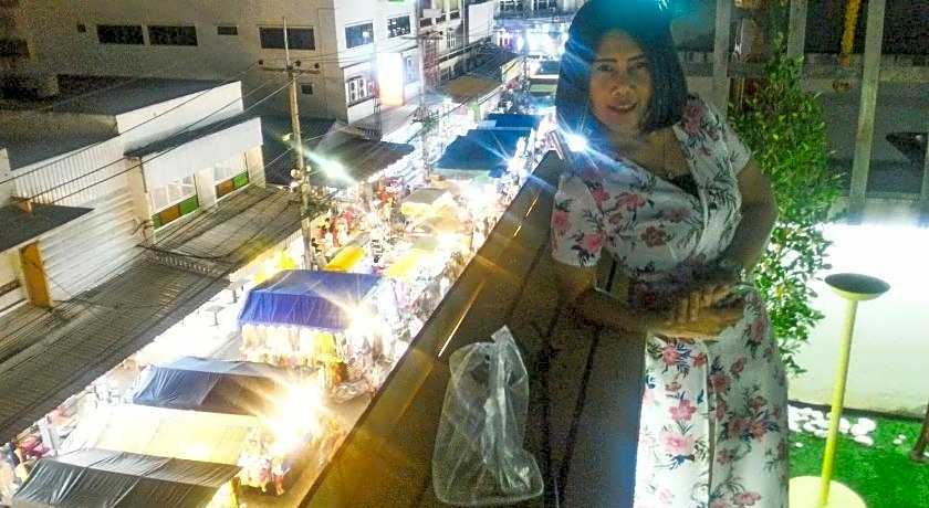 Hua Hin Night Market Hostel